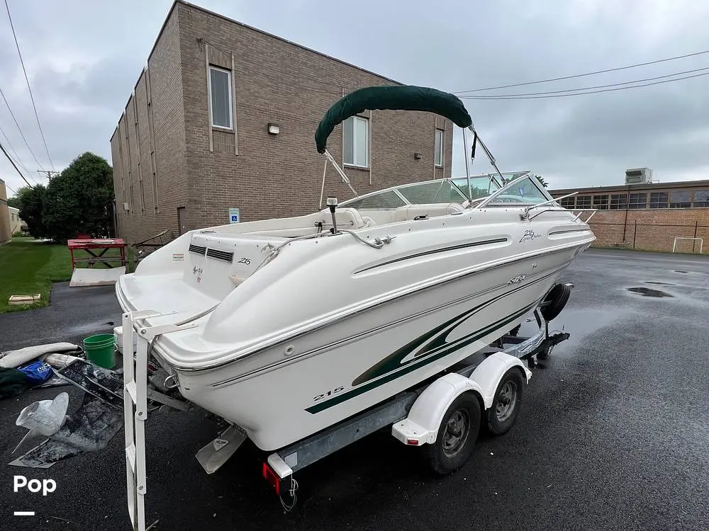 2001 Sea Ray 215 express cruiser