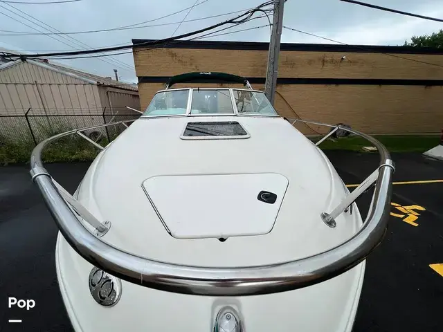 Sea Ray 215 Express Cruiser