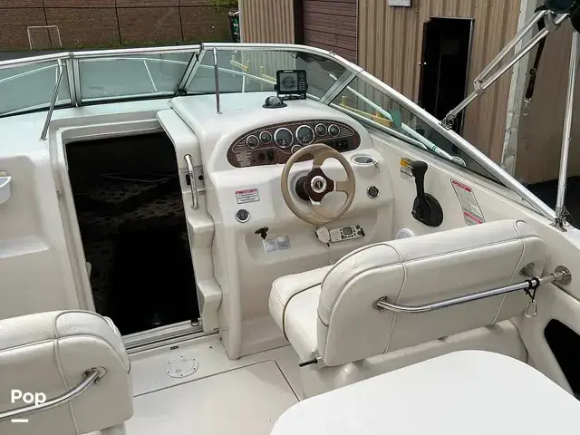 Sea Ray 215 Express Cruiser