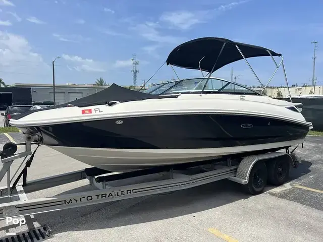 Sea Ray 220 Sundeck