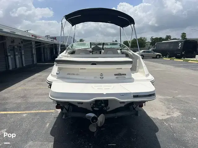 Sea Ray 220 Sundeck