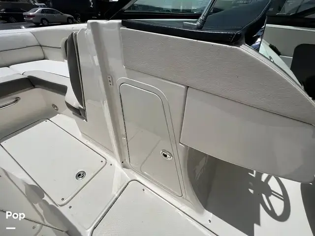 Sea Ray 220 Sundeck