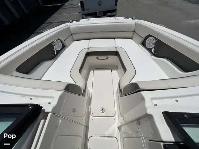 Sea Ray 220 Sundeck