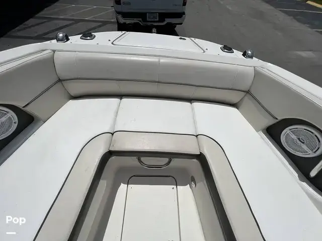 Sea Ray 220 Sundeck