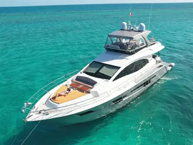 Lazzara Yachts 64