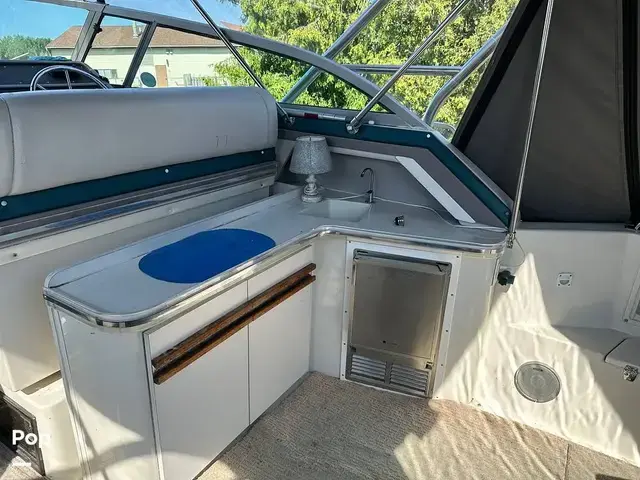 Cruisers Yachts 3670 Esprit