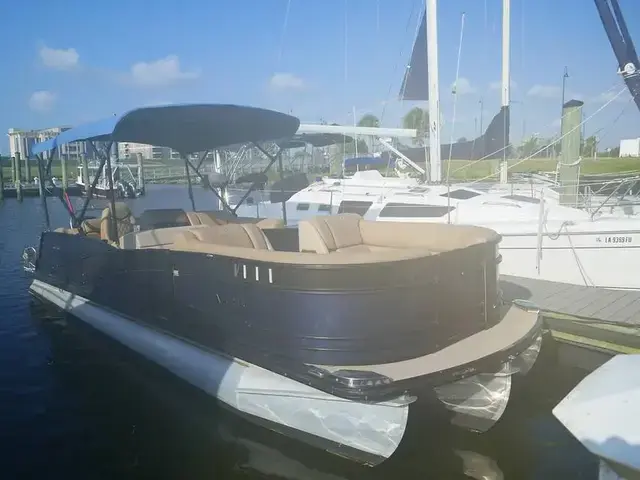 Harris Grand Mariner 250