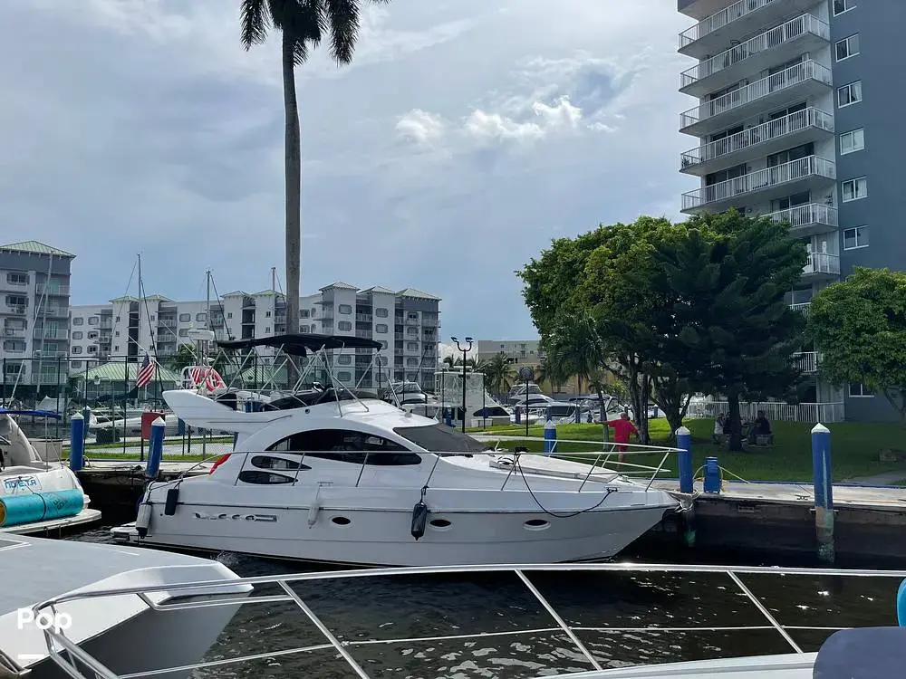 2003 Azimut 39