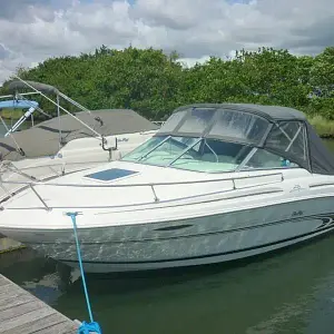 1997 Sea Ray 215 Express Cruiser