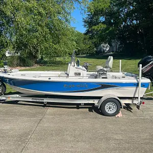 2015 Blue Wave Boats Pure Bay 2000