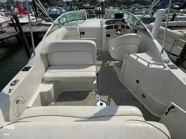 Sea Ray 240 Sundancer