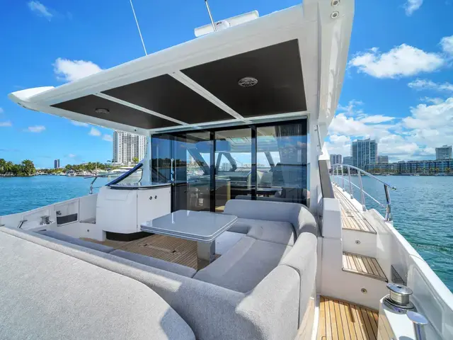 Azimut 60