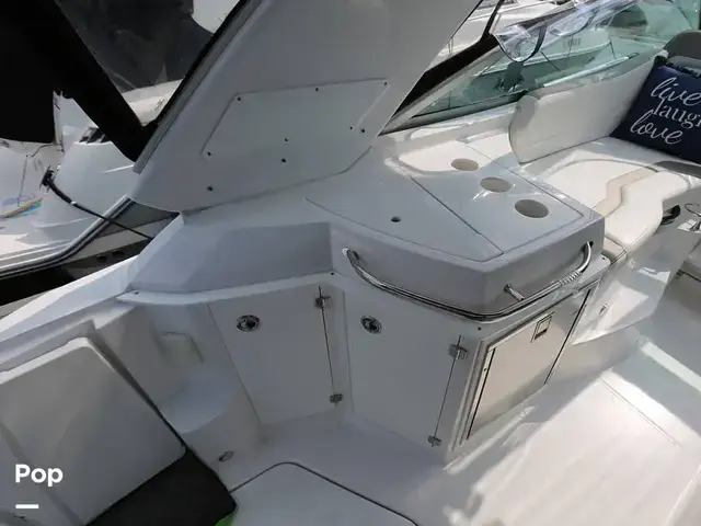 Monterey 295 Sport Yacht