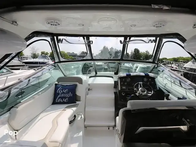 Monterey 295 Sport Yacht