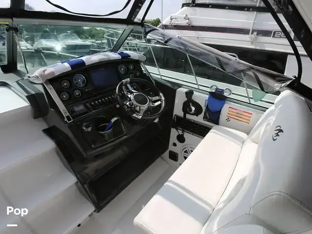 Monterey 295 Sport Yacht