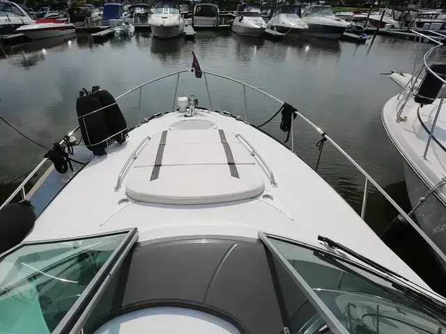 Monterey 295 Sport Yacht