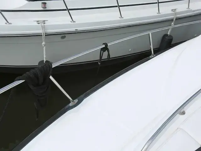 Monterey 295 Sport Yacht