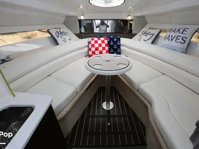 Monterey 295 Sport Yacht