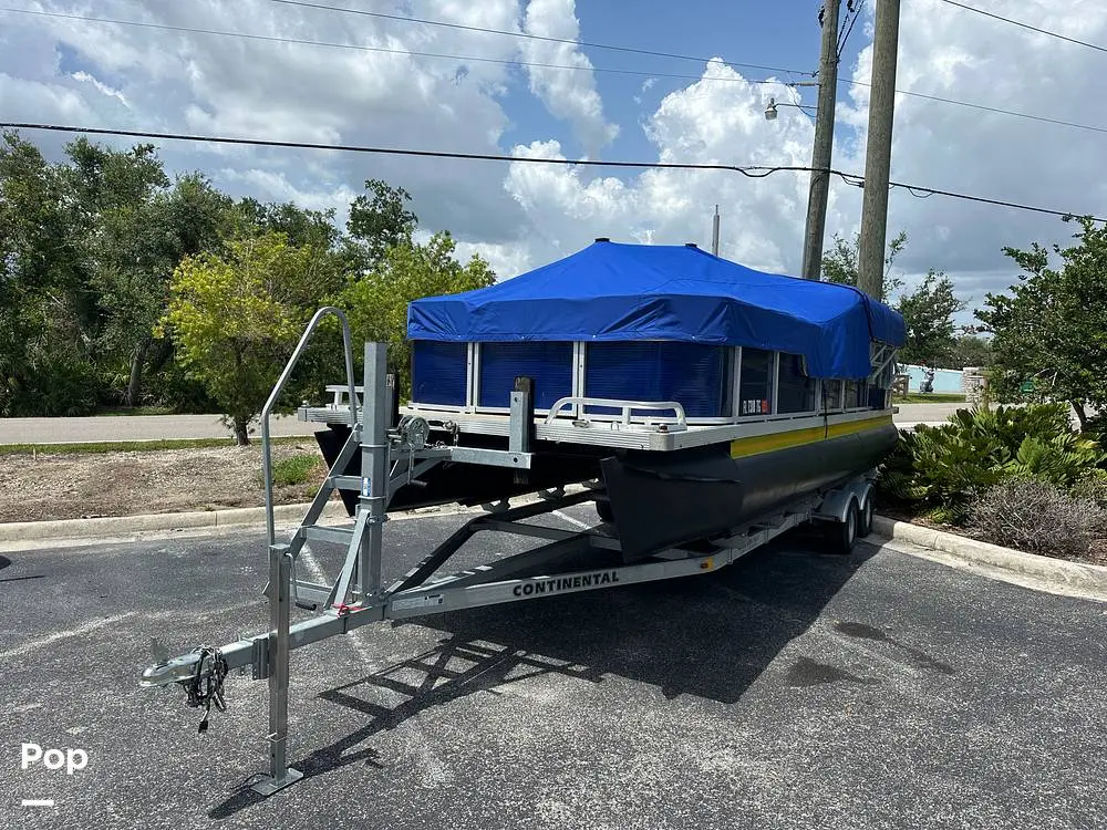 1997 Sea Hunt 24