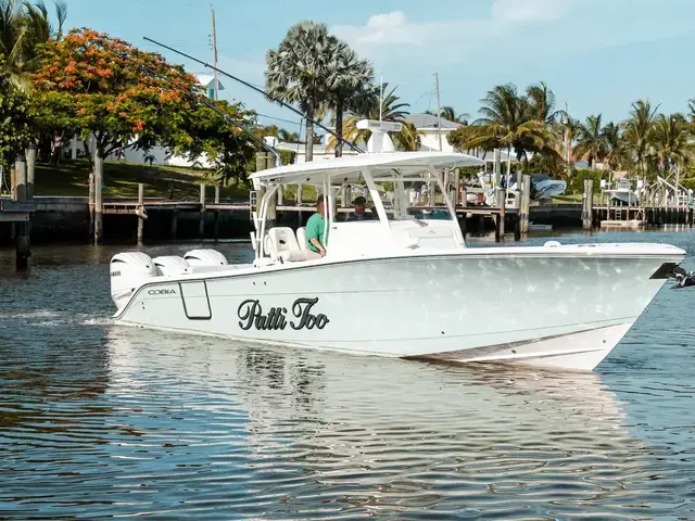 Cobia Boats 350 CC