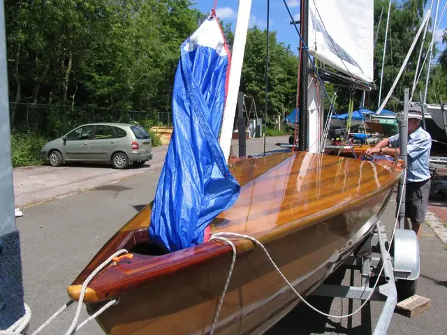 Custom Boats Dyson 22