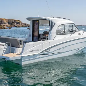 2023 Beneteau Antares 8.8