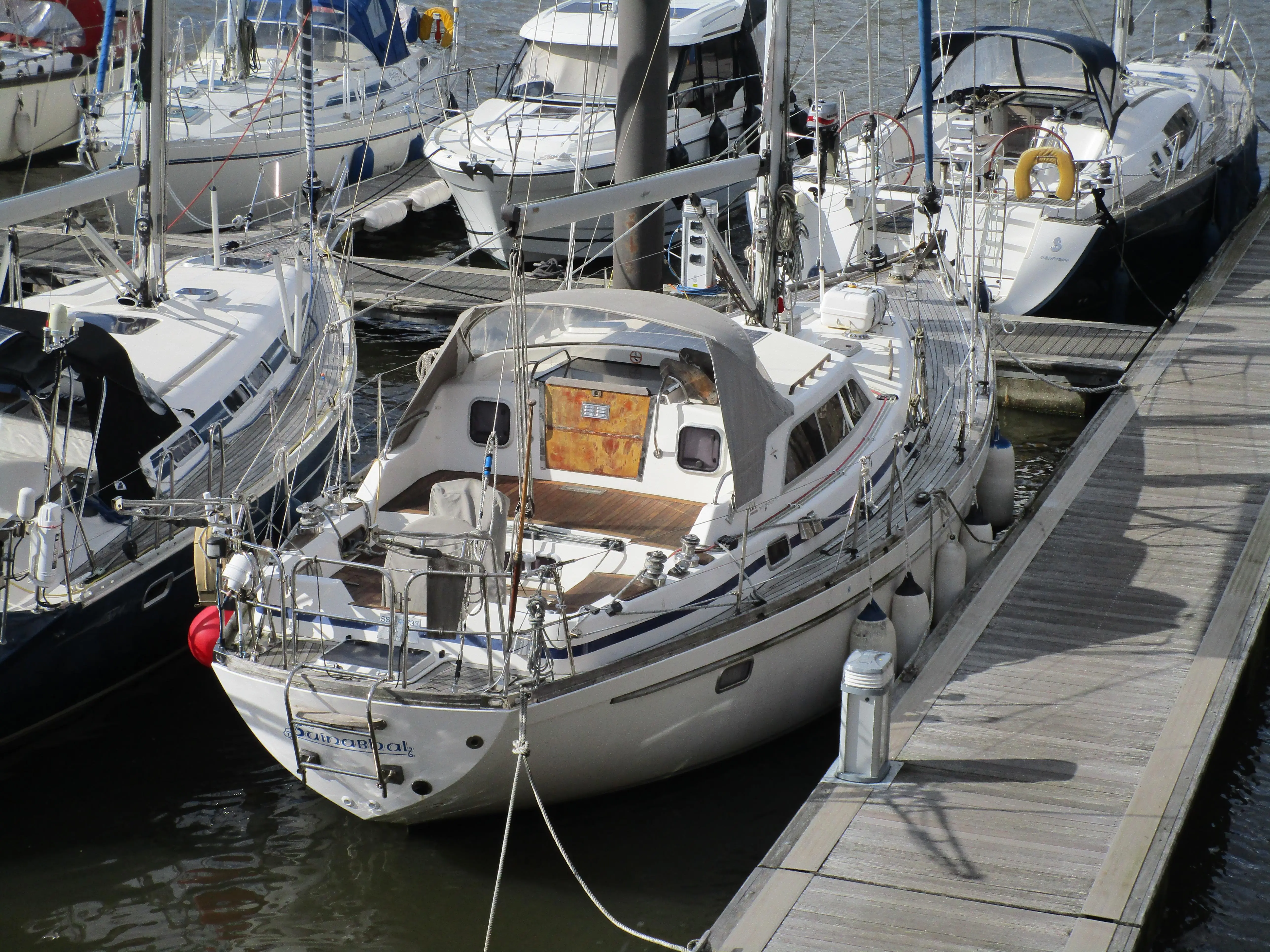 1992 Sovereign 40 deck saloon