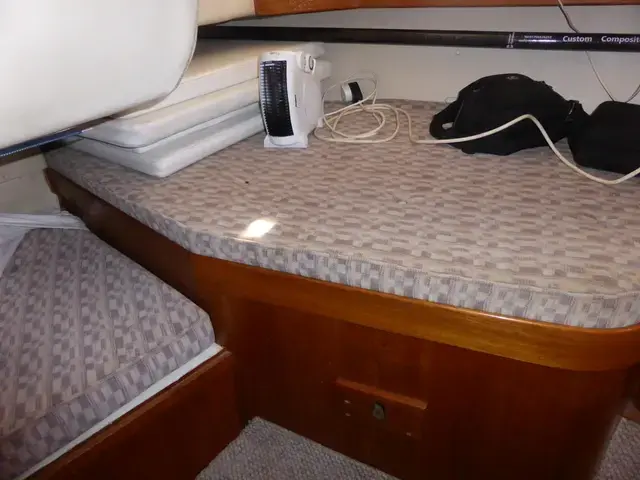 Sovereign 40 Deck saloon