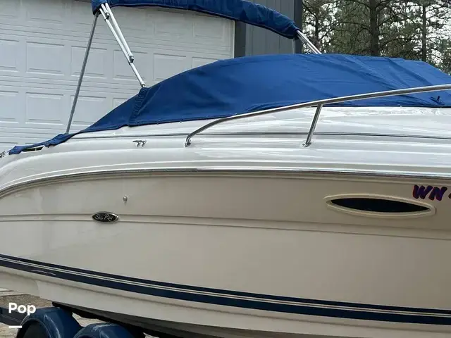 Sea Ray 215 Weekender