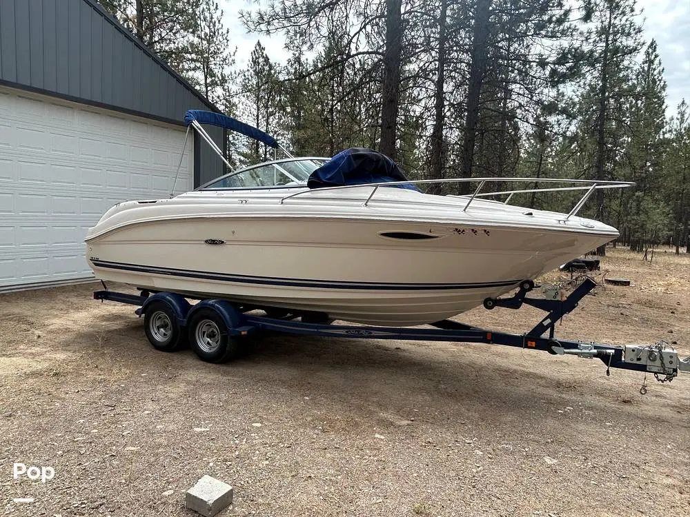 2004 Sea Ray 215 weekender