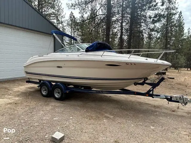 Sea Ray 215 Weekender