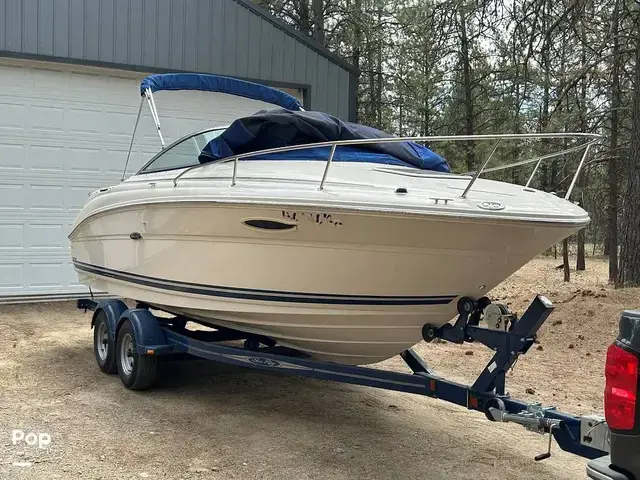 Sea Ray 215 Weekender