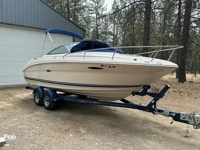 Sea Ray 215 Weekender