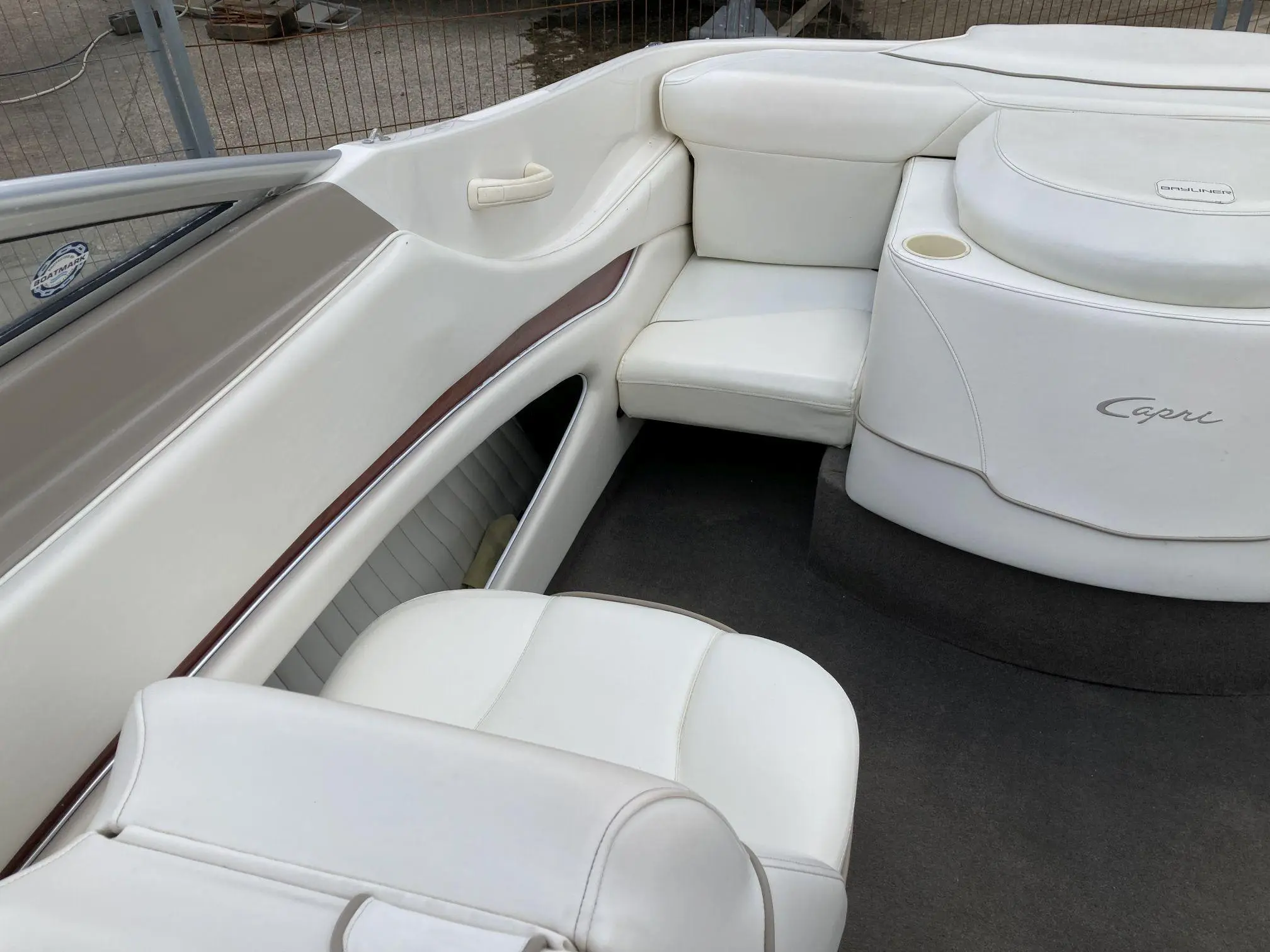 1999 Bayliner 2052 capri cuddy