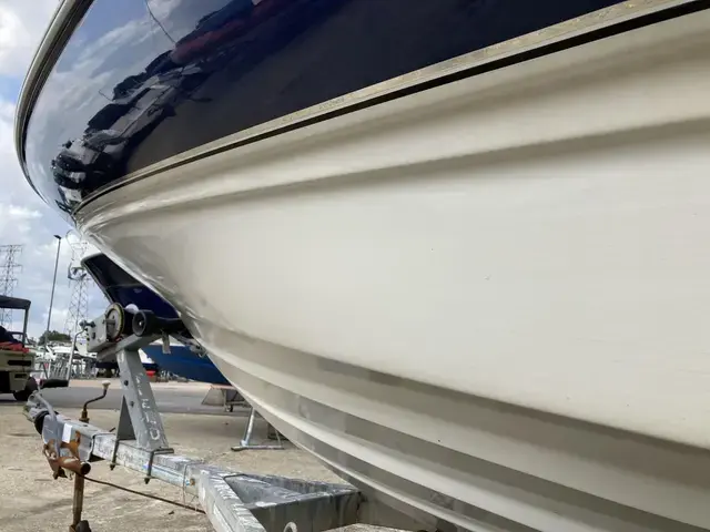 Bayliner 2052 Capri Cuddy