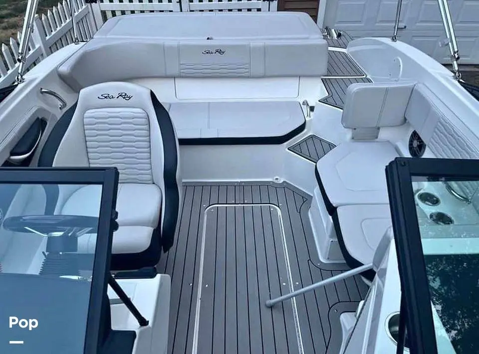 2022 Sea Ray 190spx