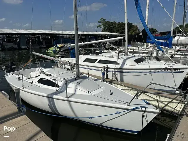 Catalina Capri 22