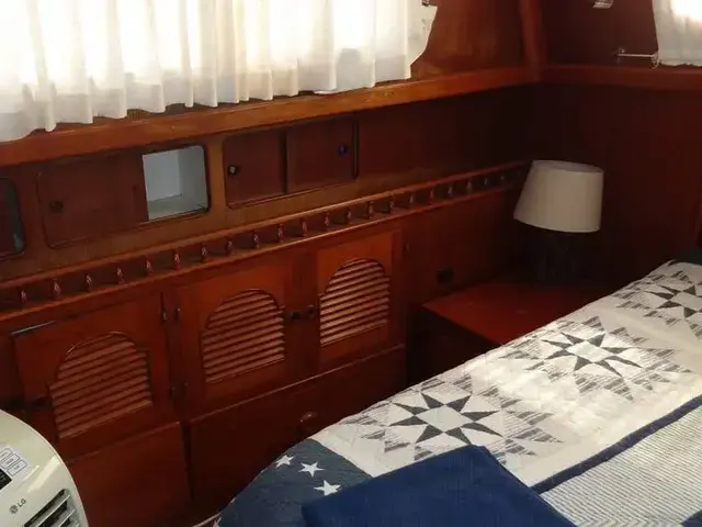 Albin 43 Trawler