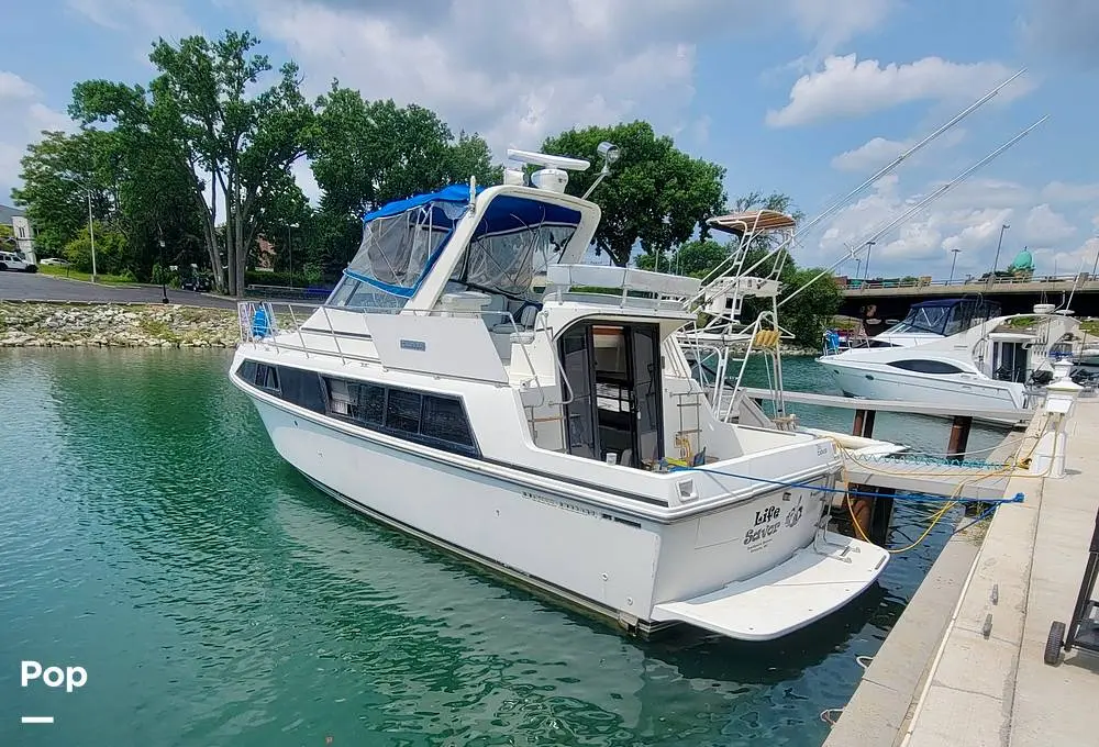 1987 Carver 3697 mariner