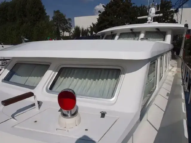 Luxe Motor 20 M