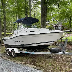 2000 Seaswirl 2100 Striper WA