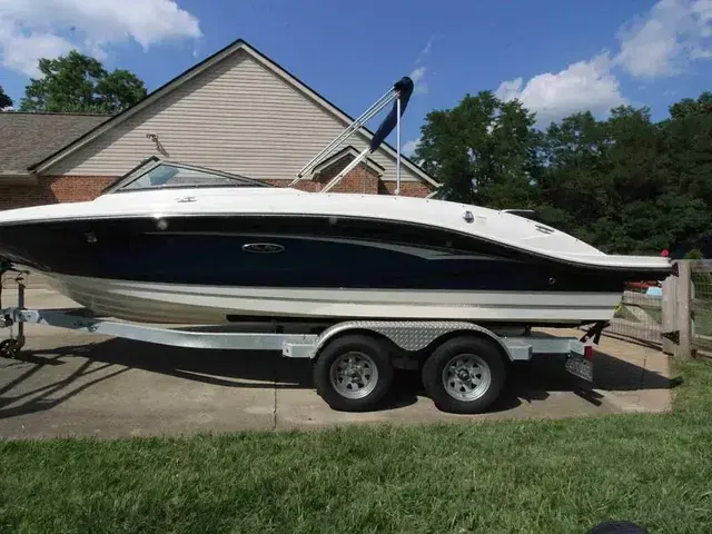 Sea Ray 210 Spx