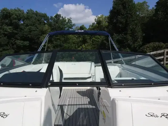 Sea Ray 210 Spx