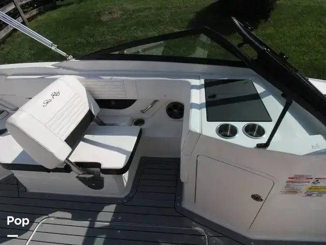 Sea Ray 210 Spx