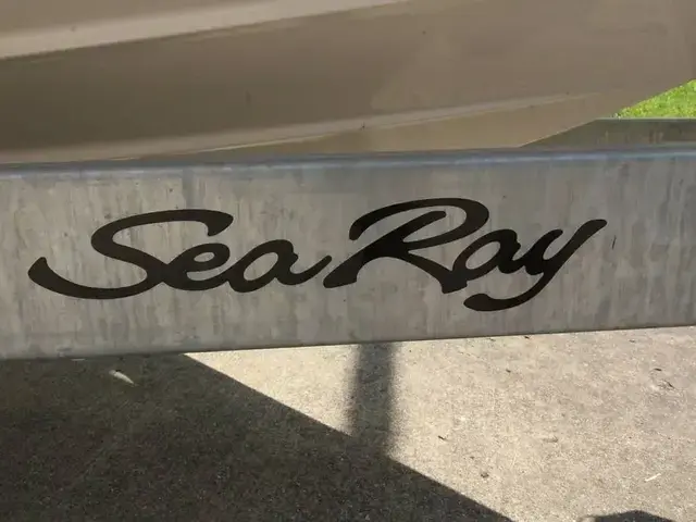 Sea Ray 210 Spx