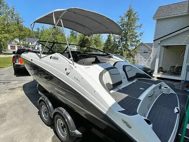 Yamaha Boat SX210