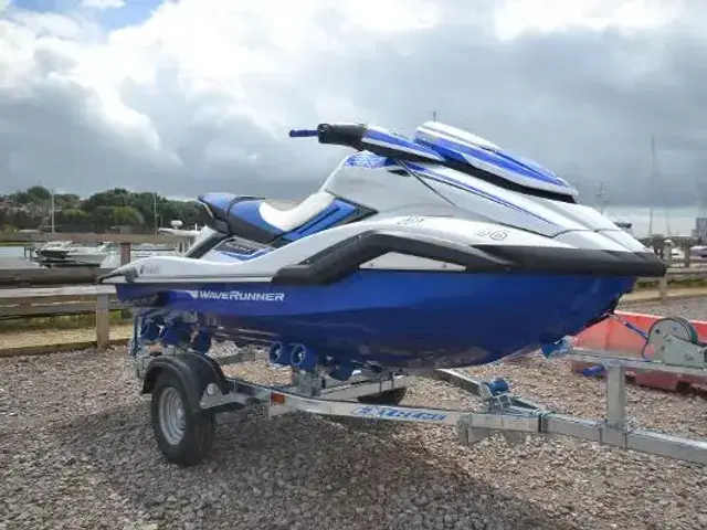 Yamaha WaveRunner FX Cruiser HO