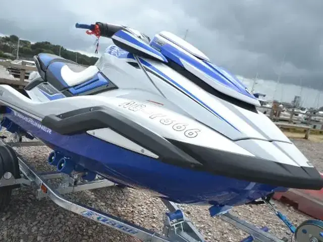 Yamaha WaveRunner FX Cruiser HO