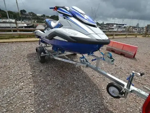 Yamaha WaveRunner FX Cruiser HO