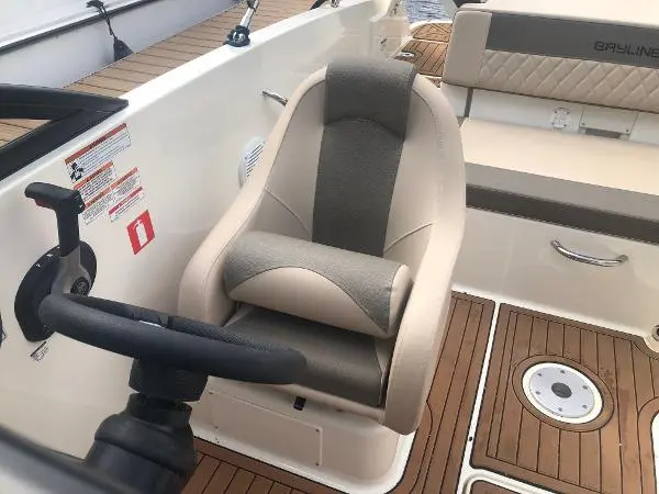 2020 Bayliner vr5 bowrider